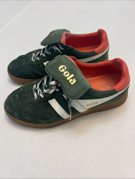 Gola Shoes - GOLA STADIA SUEDE 86 SNEAKER IN GREEN AND WHITE WOMENS SIZE 8
